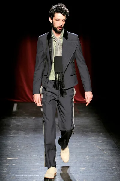 Look 22